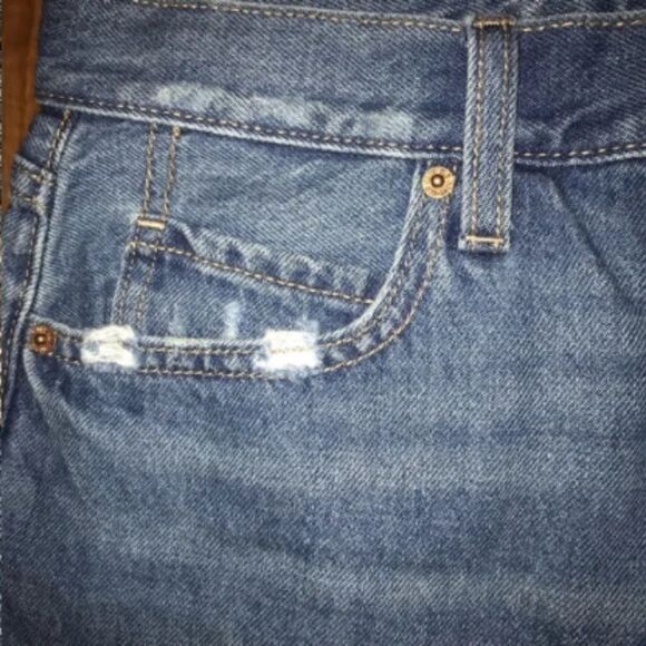 Women's Old Navy Distressed Jean Shorts - Picture 5 of 12